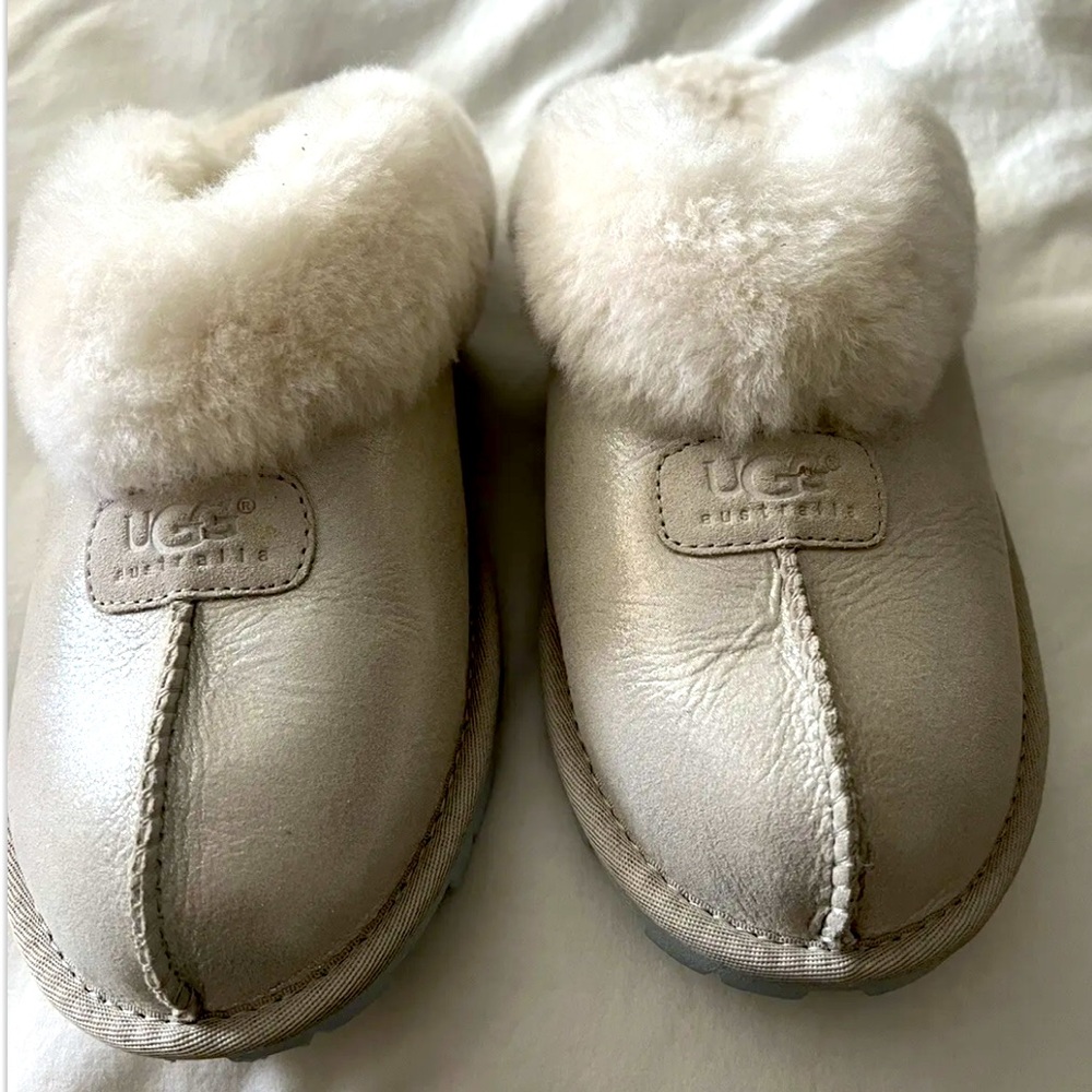 COPY - Womens Ugg Coquette Slippers size 9
